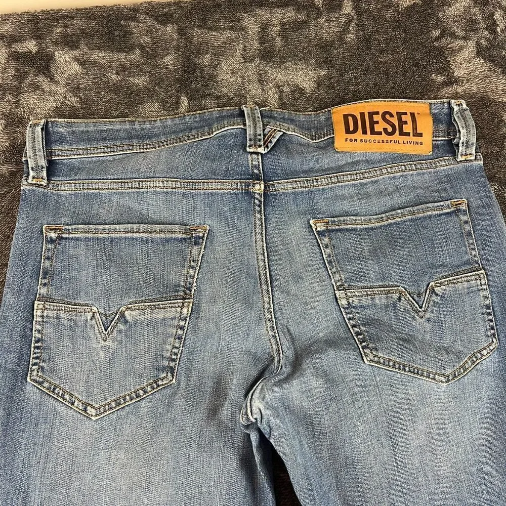 Diesel Larkee-Beex Light Blue Denim Jeans Tapered Men's 33(35X29 Button Fly